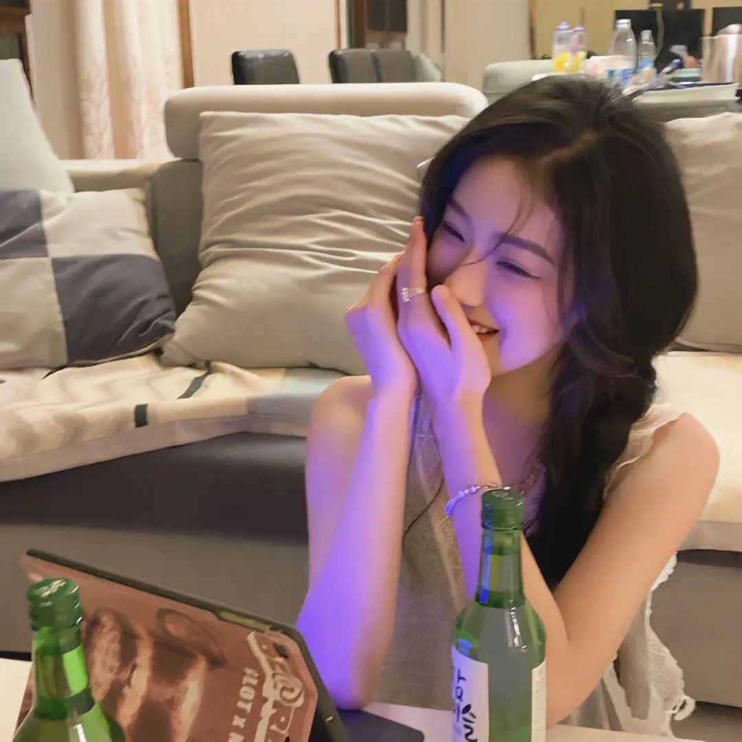女篮双娇封面
